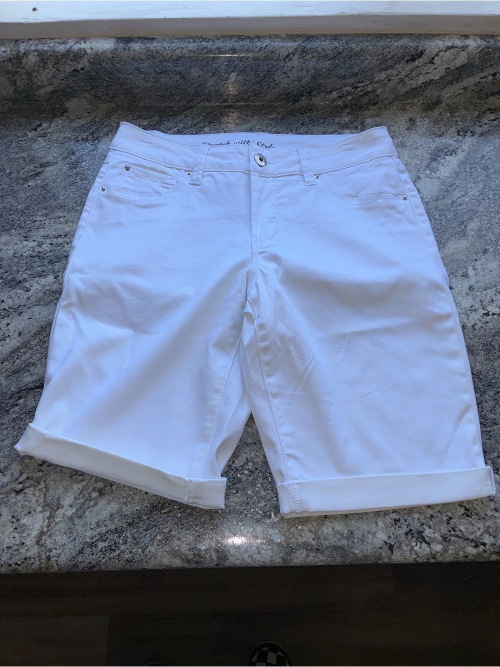 Signature Studio White Women's Bermuda Shorts